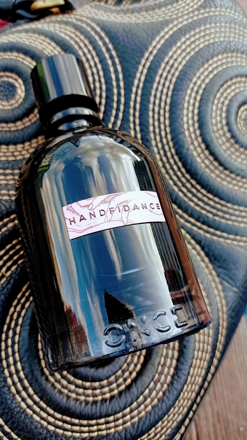 Once Perfume Handfidance