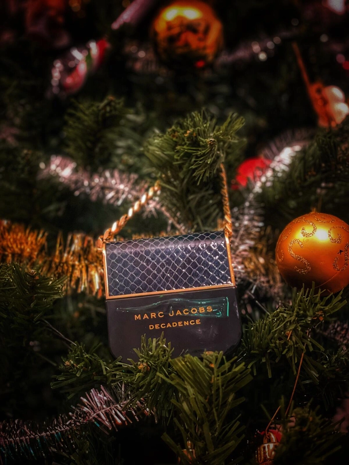 MARC JACOBS Decadence