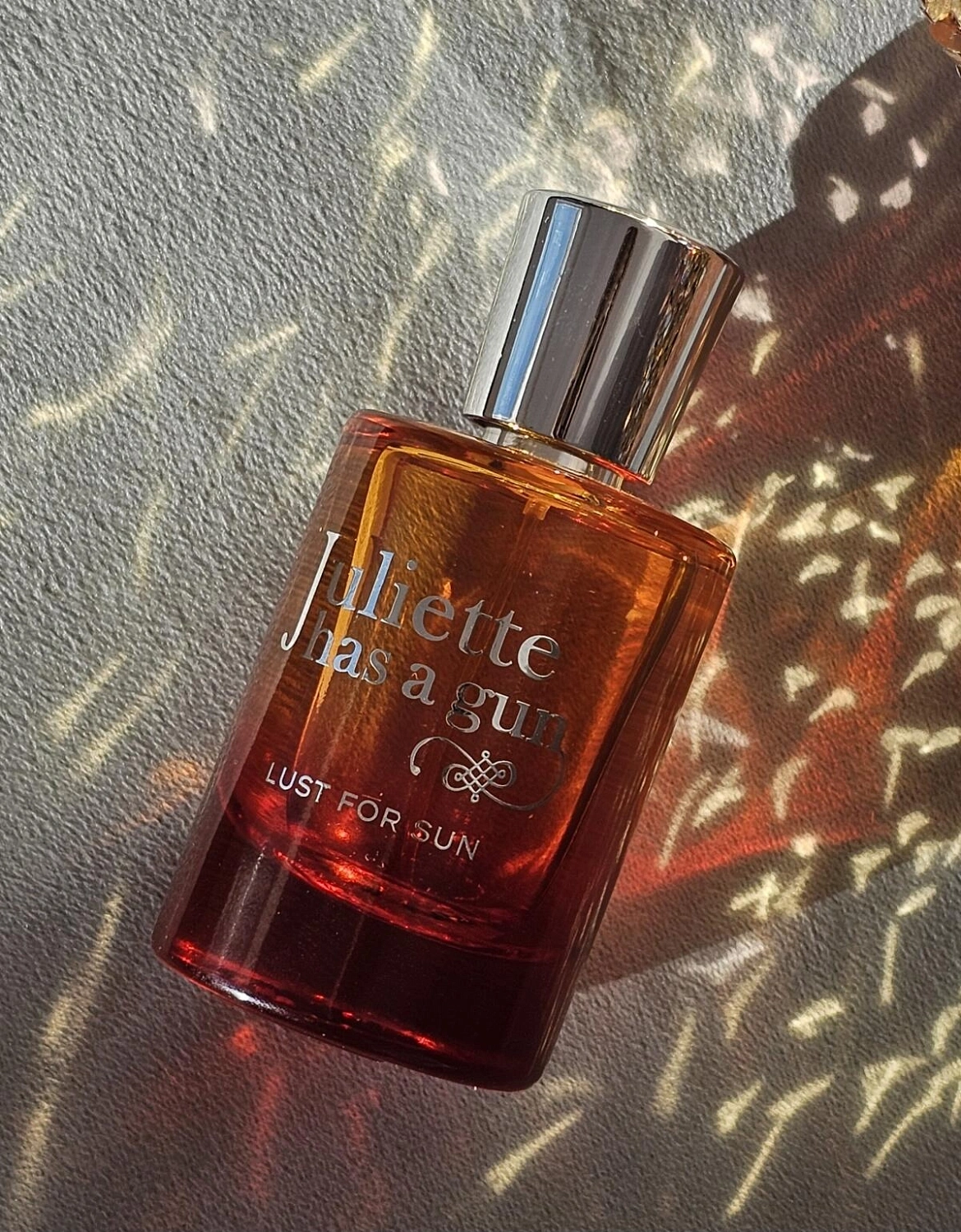 Juliette Has A Gun Lust For Sun