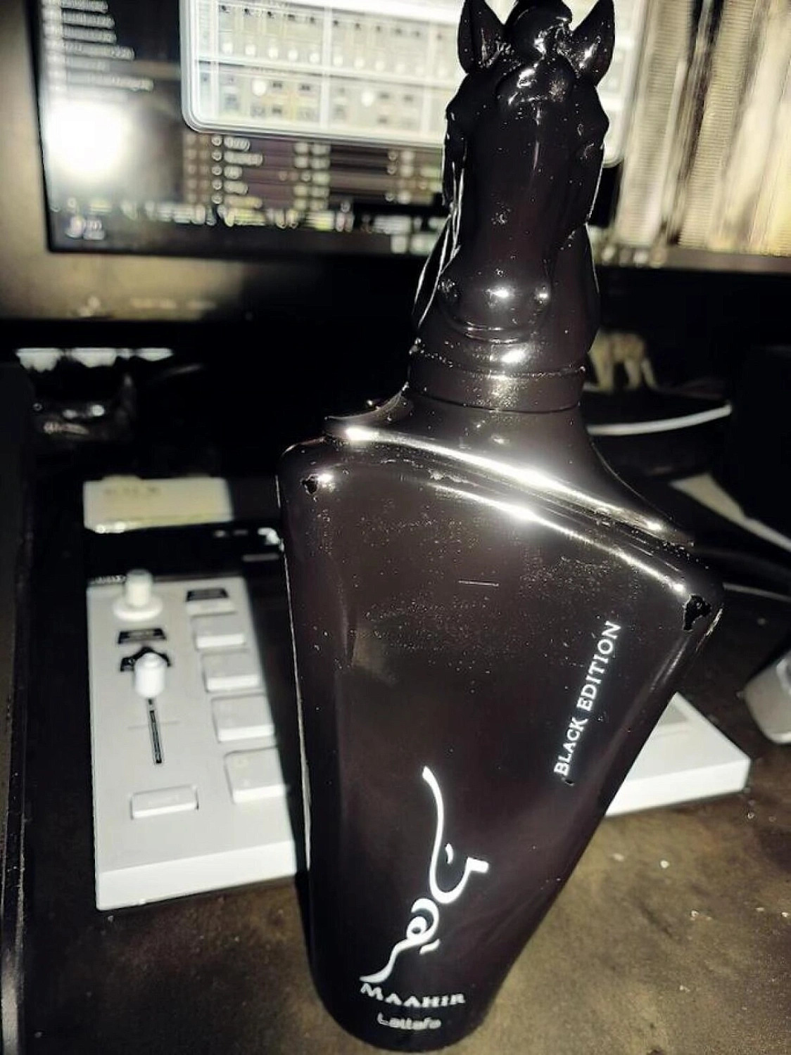 Lattafa Maahir Black Edition