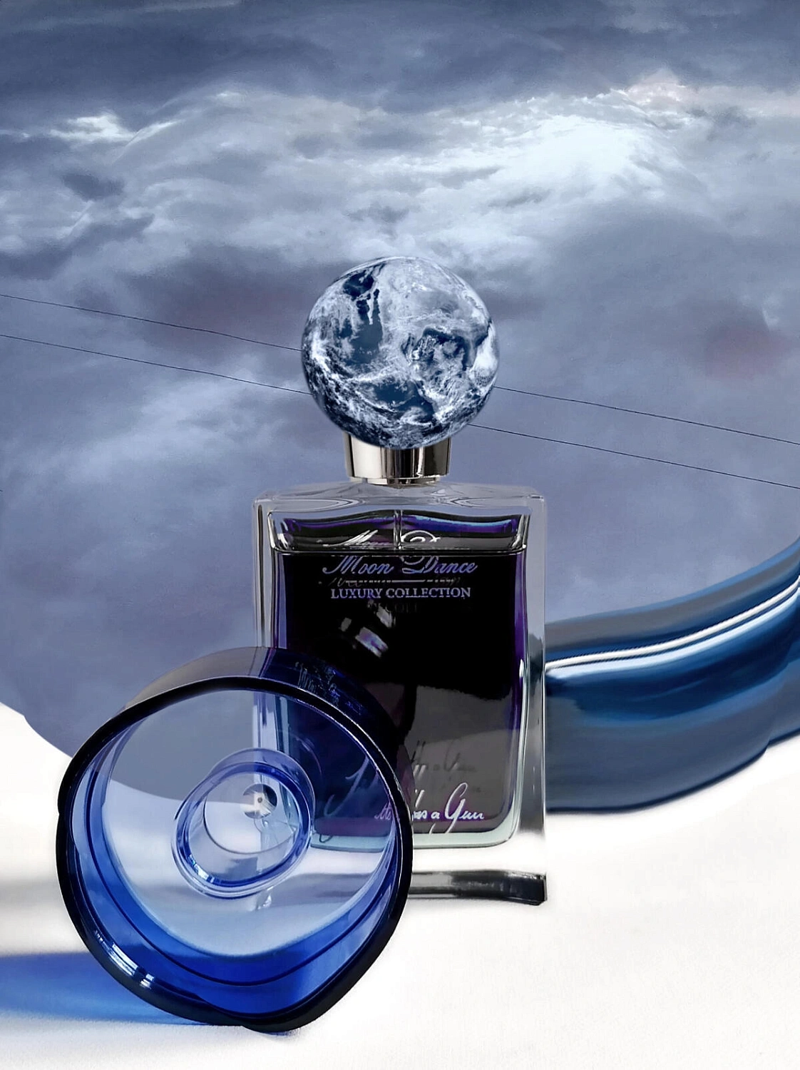 Juliette Has A Gun Moon Dance