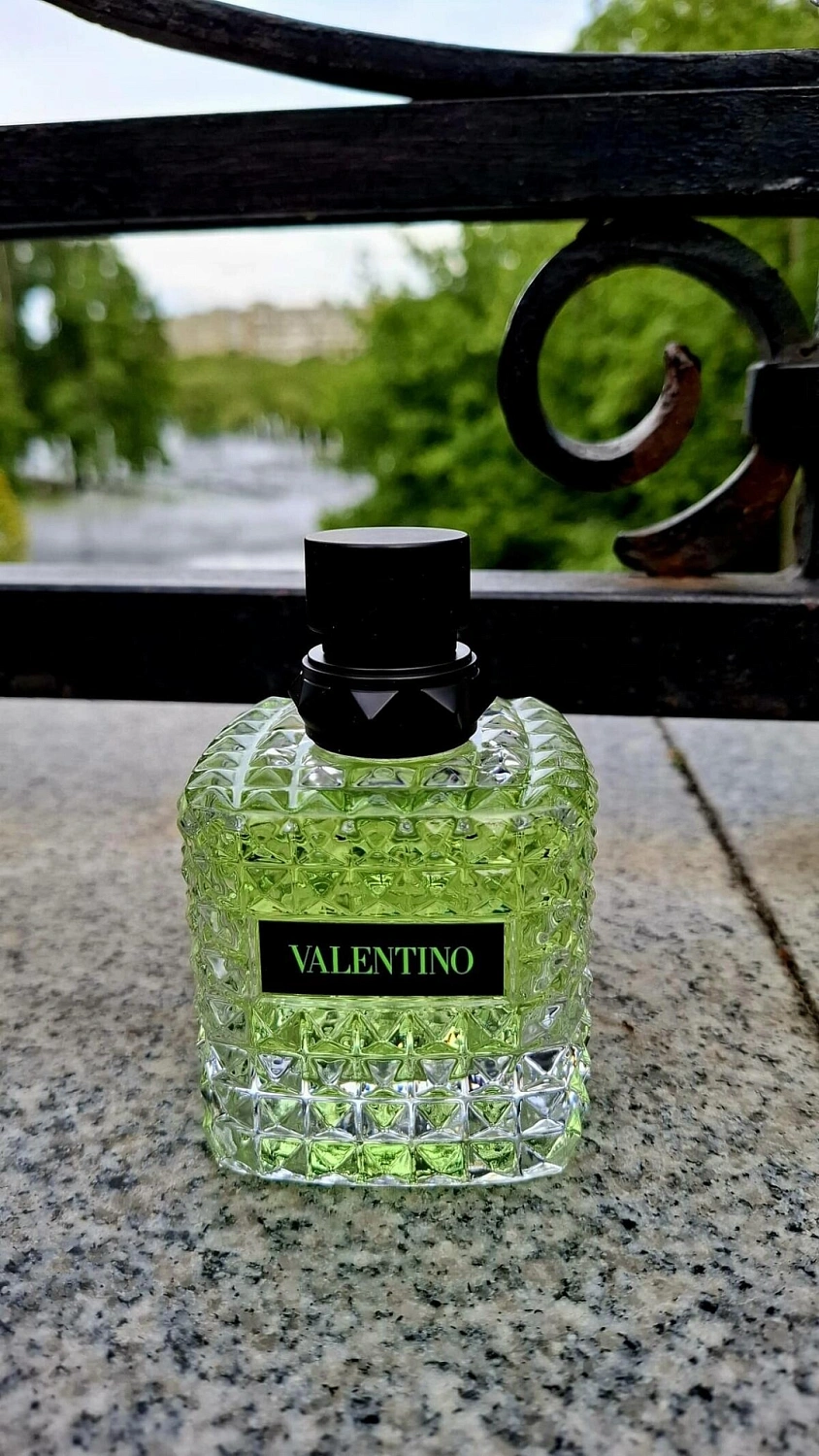 Valentino Donna Born in Roma Green Stravaganza Valentino Donna Born in Roma Green Stravaganza