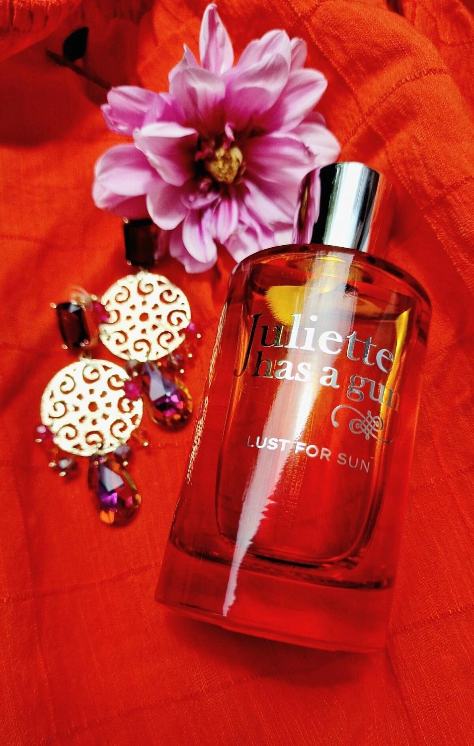 Juliette Has A Gun Lust For Sun