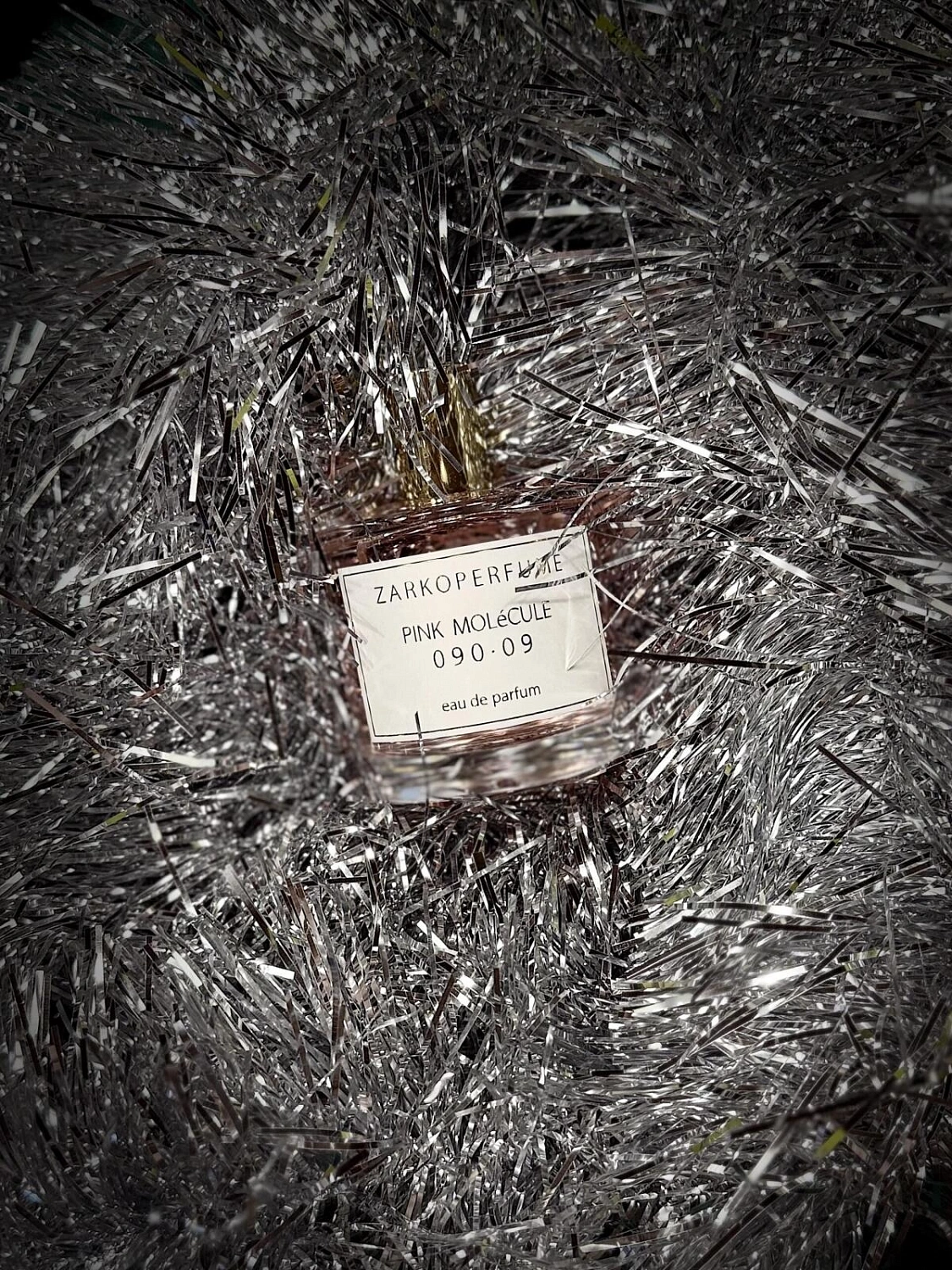 Zarkoperfume PINK MOLeCULE 090.09